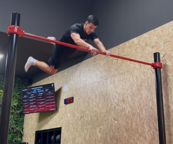 Clase de Freestyle en Kratos Calisthenics Barcelona