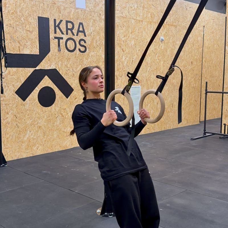 Clase de Fundamentals en Kratos Calisthenics Barcelona